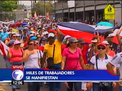 Educadores salen a tercer día de huelga y el MEP guarda silencio