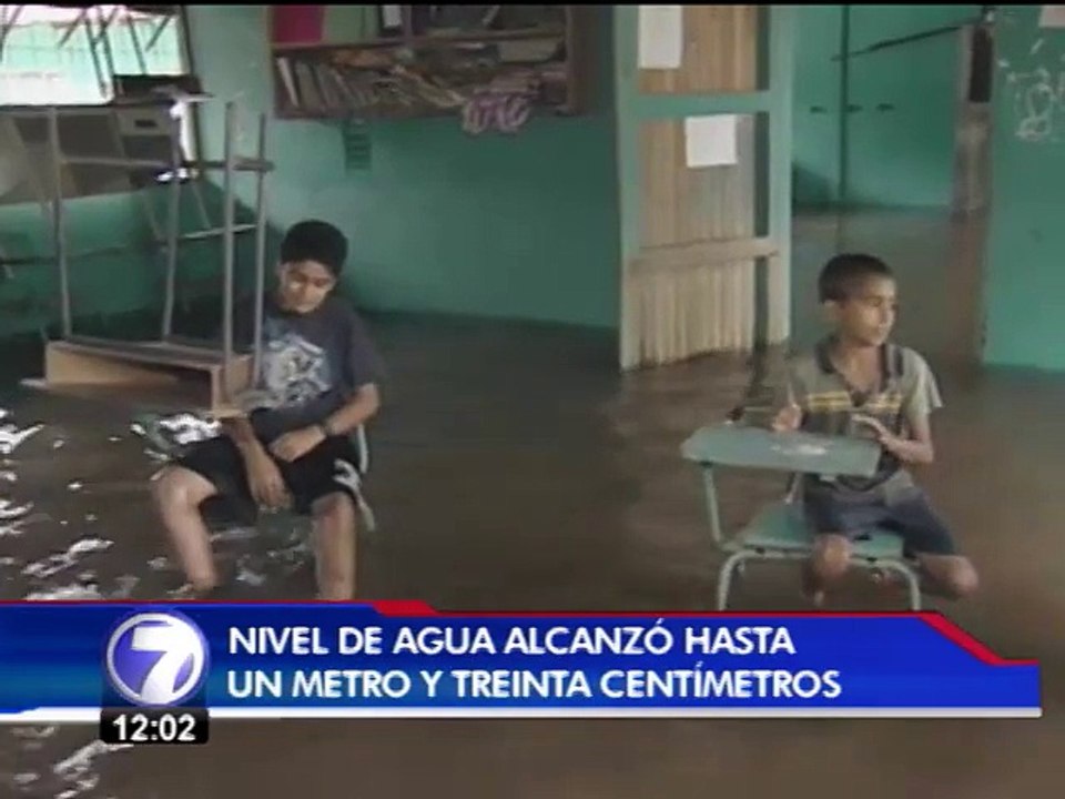 Las lluvias en Guácimo han alejado a los escolares de las aulas por tres semanas