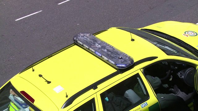 Polícia britânica faz simulação antiterror em Londres