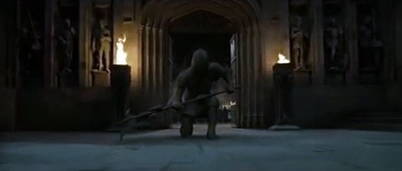 Piertotum Locomotor - Minerva McGonagall - Español Latino