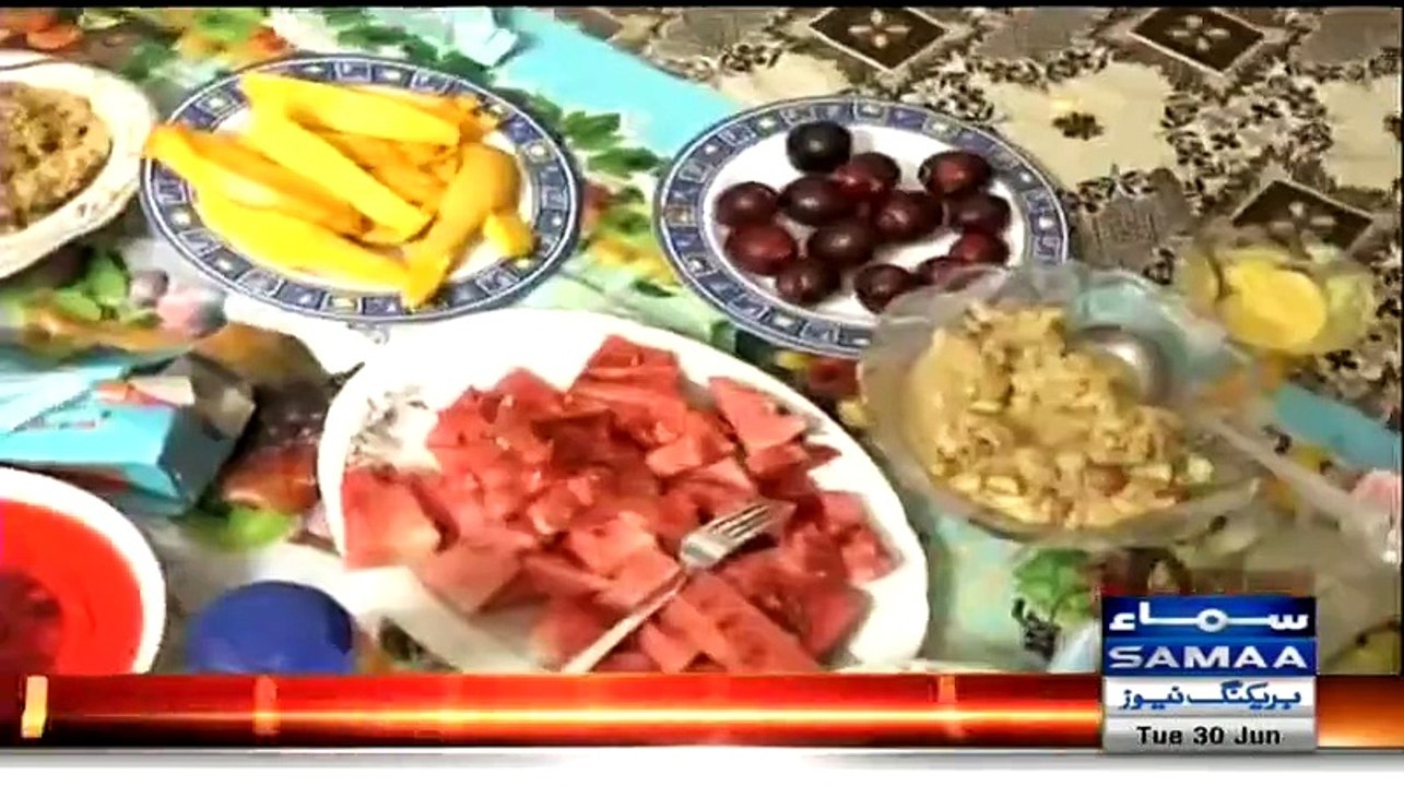 Iftar Kay Waqt Arkan e Parliament Kya Khatay Hain