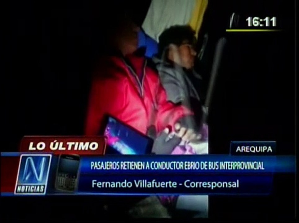 Arequipa: chofer de bus manejaba ebrio pero pasajeros le quitaron llaves