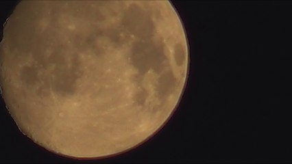 Close-up and speed up of the Moon, in Full HD