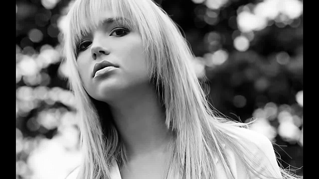 The Bird And The Bee ft. Shirley Manson - Maneater (Hall & Oates Cover 1982)