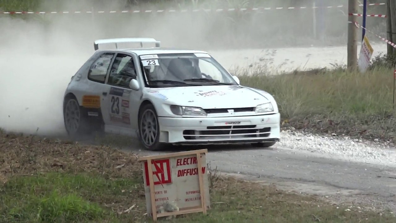 Rallye automobile Peugeot 306 kit car spectacle