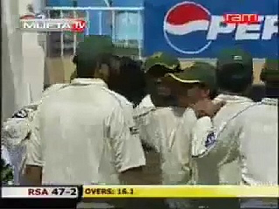 Mohammad Asif Bowled Hashim Amla