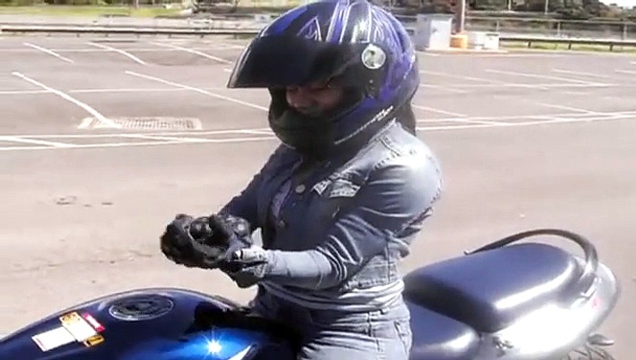 Laiza Riding The Busa