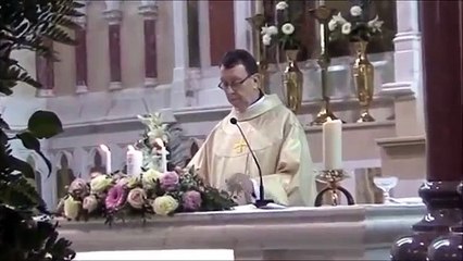 Singing priest's Hallelujah wows wedding guests