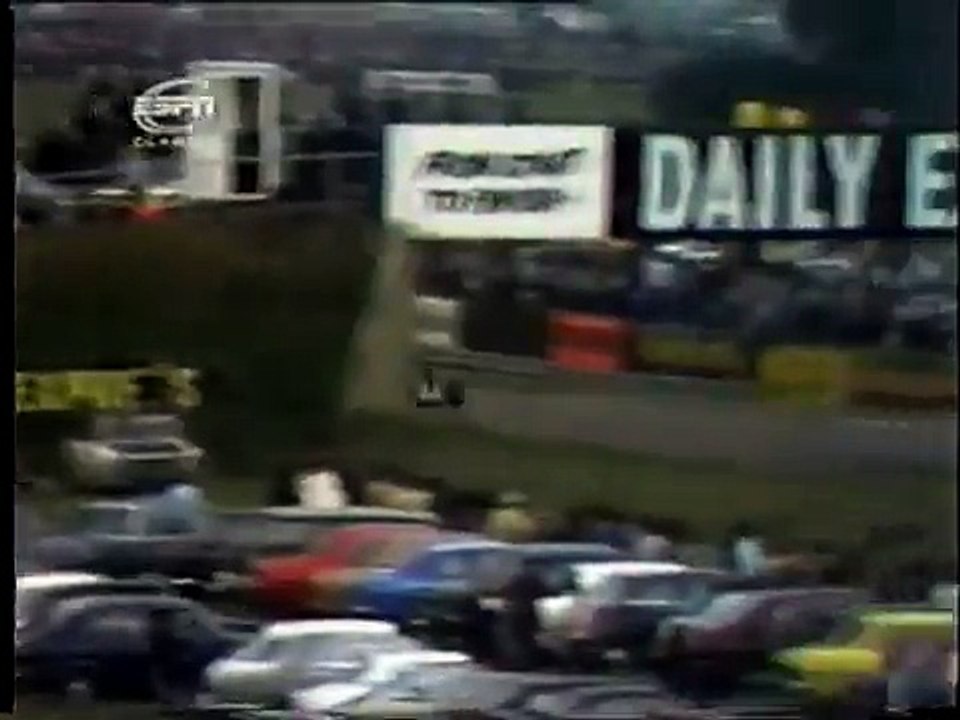 (4) 1973 F1 British Grand Prix mid race