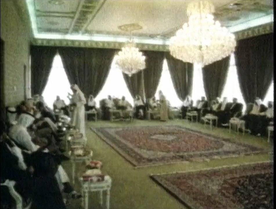 على العهد سائرون