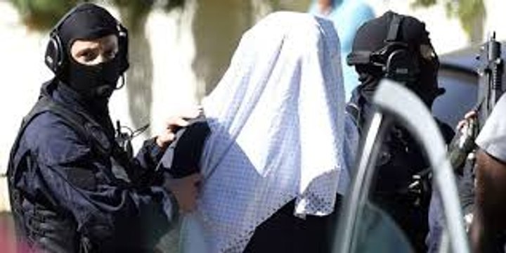 Attentat en Isère : comme si j'avais enfanté un monstre , confie la mère de Yunes-Sébastien