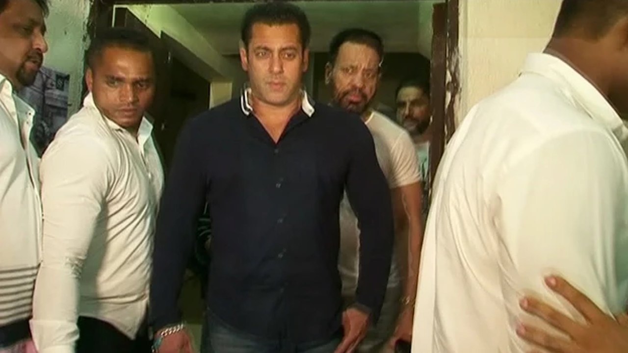 Salman Khan | Bajrangi Bhaijaan Is Better Than Jurrasic World