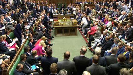 Harman and Cameron exchange jibes over Heathrow extension