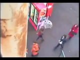 Pickpockets in Europe - Caught on Tape - In Action