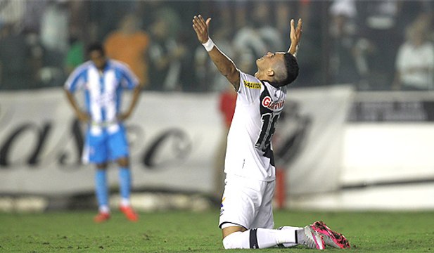 Biancucchi decide e Vasco vence Avaí em São Januário