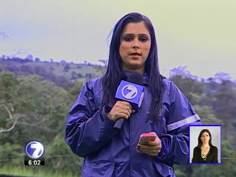 Autoridades en alerta por constantes erupciones del volcán Turrialba