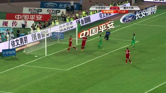 Superbe but de Batalla : Petit lob sur une passe en talonnade