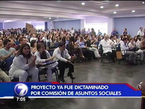 Unión Médica amenaza con defender aumentos salariales en la calle