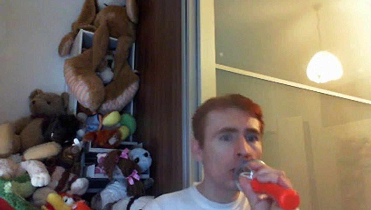 Wiwi égratigne "libre" de Grézou