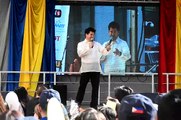 Philippine Independence Day Parade NYC 06-07-2015: Nonoy Zuñiga - You Raise Me Up