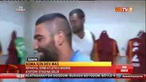 Arda Turan'dan Galatasaray'ın soyunma odasına ziyaret.