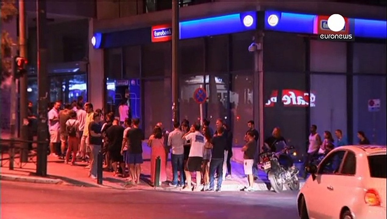 Crisi greca: limiti ai prelievi, Atene rivive le crisi di Islanda e Argentina