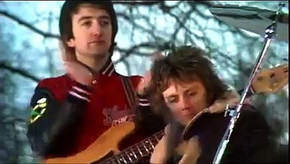 Queen - We Will Rock You