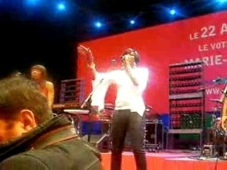 MIKYA ET SES CHORISTES '(dont moi a Berc