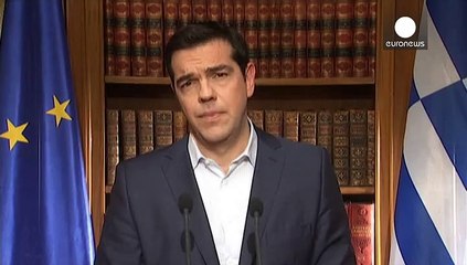 Grecia: Tsipras torna in TV, "votate no per aprire una pagina di democrazia"