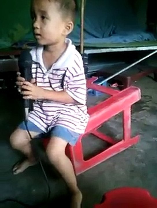 Nam ca sy phan van khai