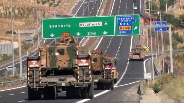 Kilis'e tank ve asker sevkiyatı