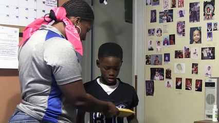 Cette maman fait une blague à son fils pour son anniversaire