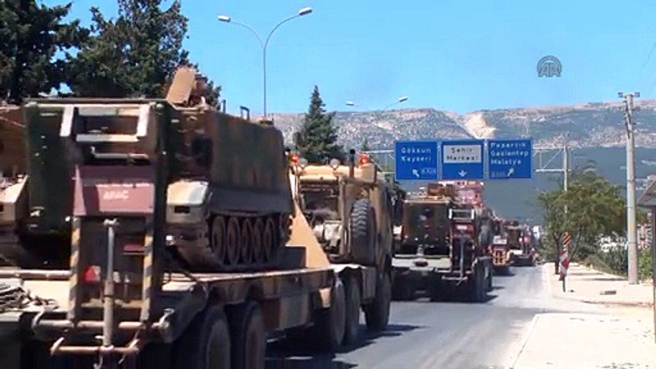 Armoured vehicles are transported to Oncupinar border gate