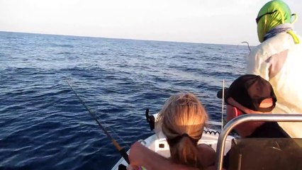 4 ft Slammer Dolphin Jumps into Boat and Lands Itself