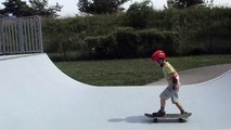 Joris fait du skate