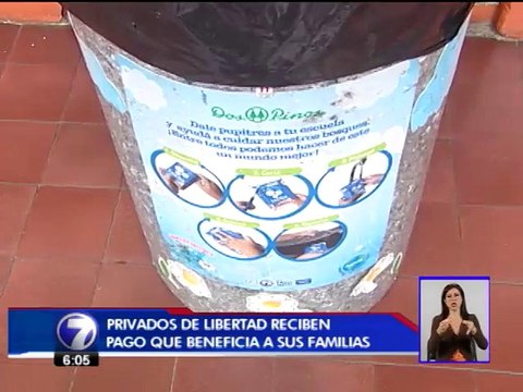 Campaña transforma basura en empleo para reos y pupitres escolares