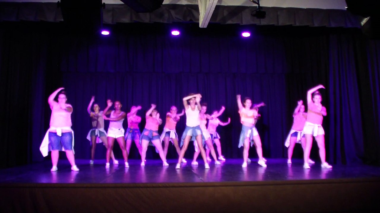 06 WIGGLE  par les ADOS de GALAXIE DANSE  ESTISSAC   gala Romilly 2015