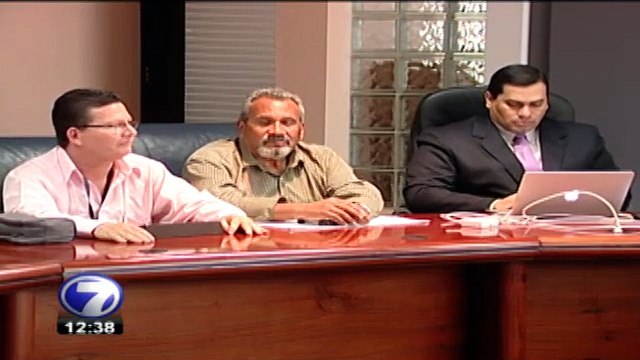 Sindicatos de maestros están molestos por aumento salarial aprobado por el Gobierno