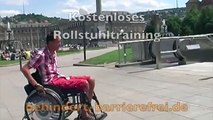 Rollstuhl auf der Rolltreppe wheelchair escalator