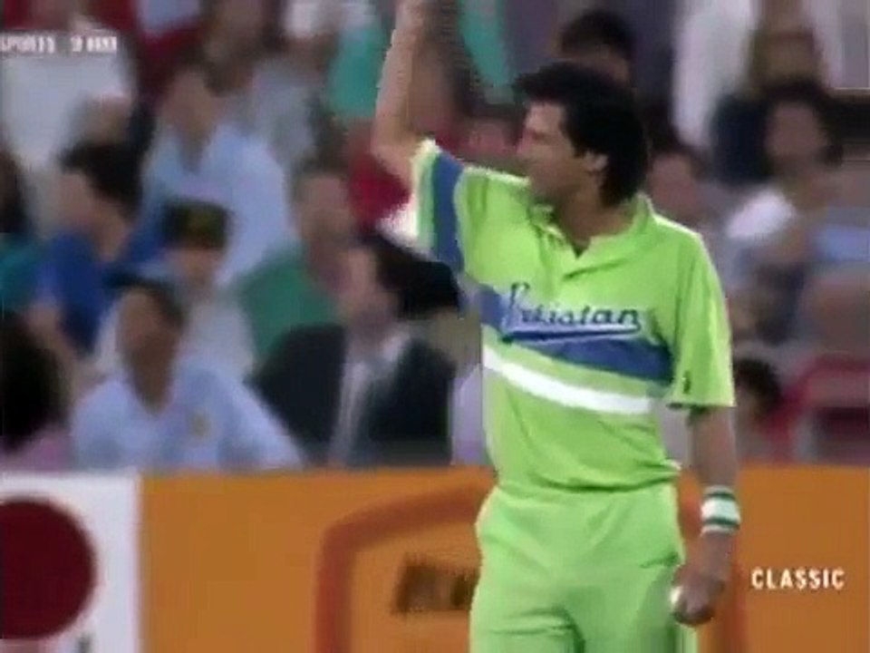 Batsman Shivering while Imran Khan Bowling