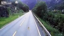Latvian Truck driver, crazy overtaking on norwegian narrow roads