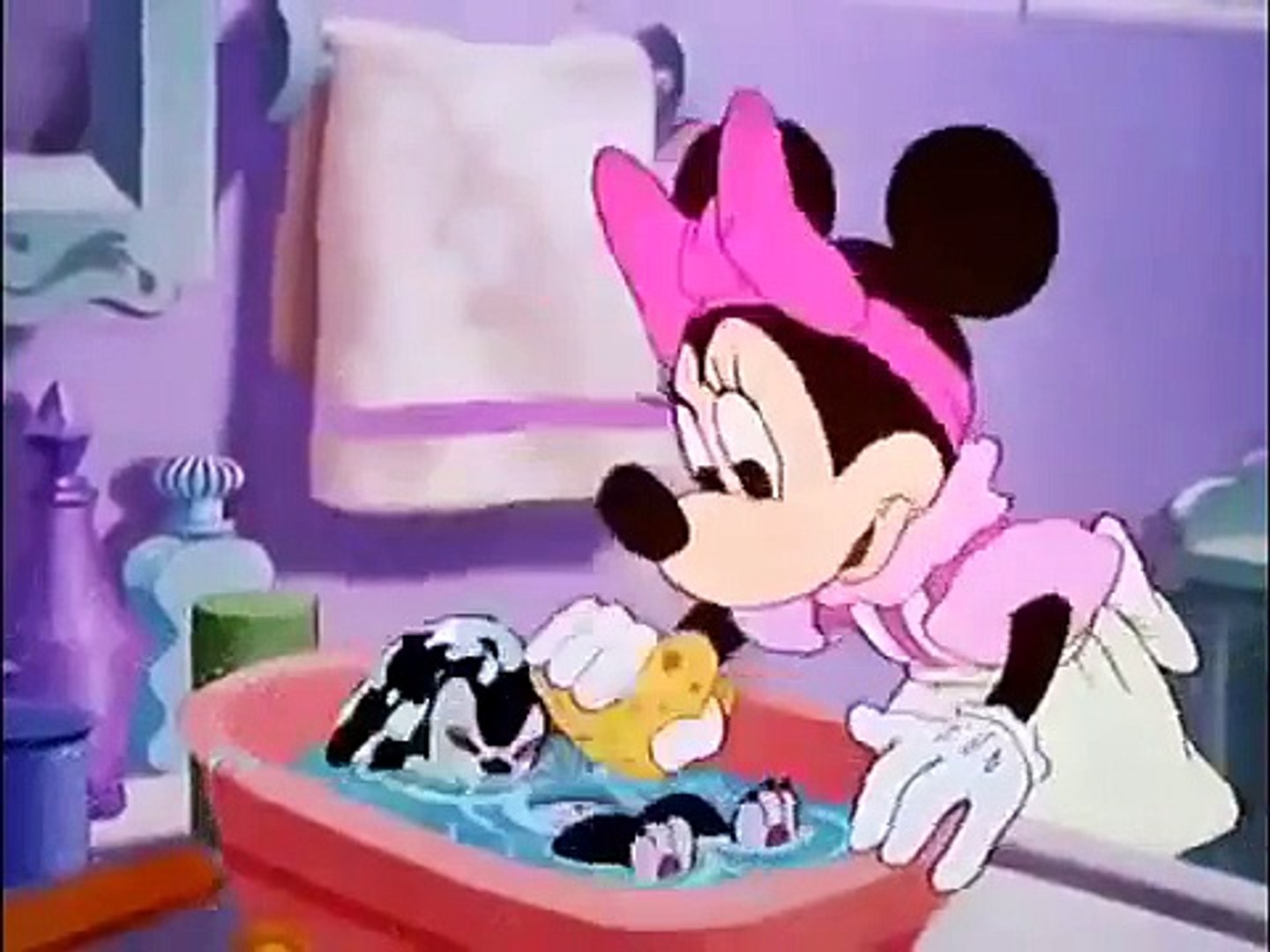 minnie mouse bath tub