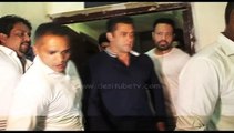 After Film LUCKY Sneha Ullal Again With Dabang Salman Khan, Watch Video!