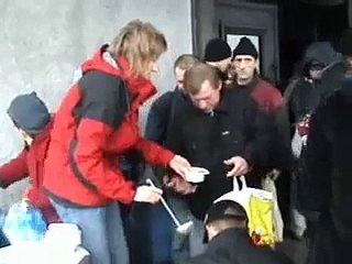 Dworzec 2: Jedzenie Zamiast Bomb