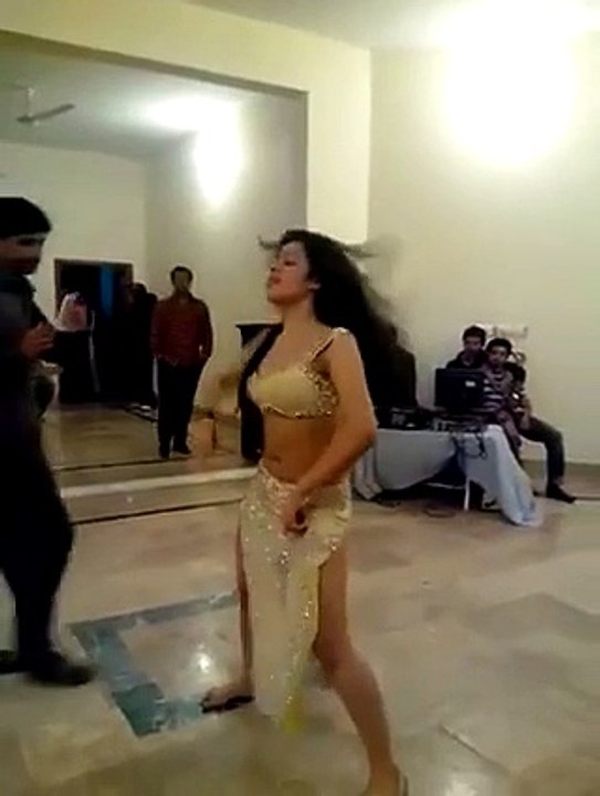One Punjabi Desi Girl Dance On Chikni Chameli In Private Room