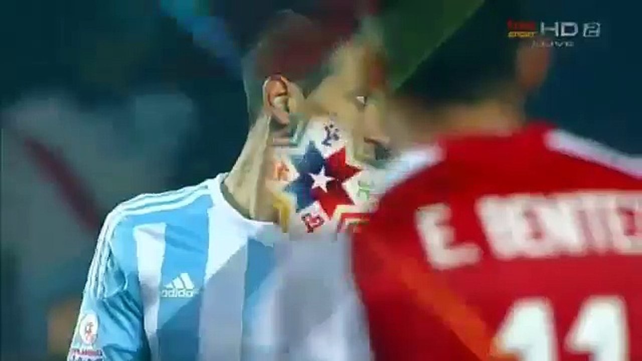 VIDEO: Pha solo kiến tạo đẳng cấp của Messi vs Paraguay