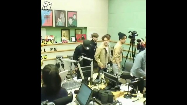 150407 EXO 엑소 Kiss The Radio 백현 디오 첸 LIVE