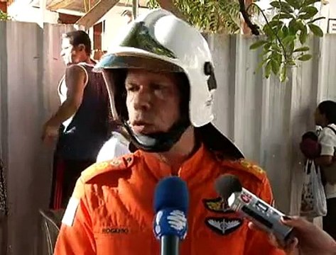 Jornal local: Operário soterrado