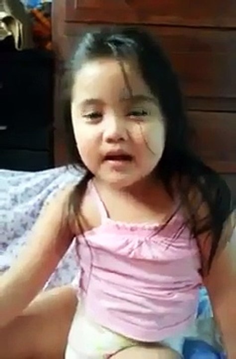 Beautiful Chinese Girl Reciting Quran