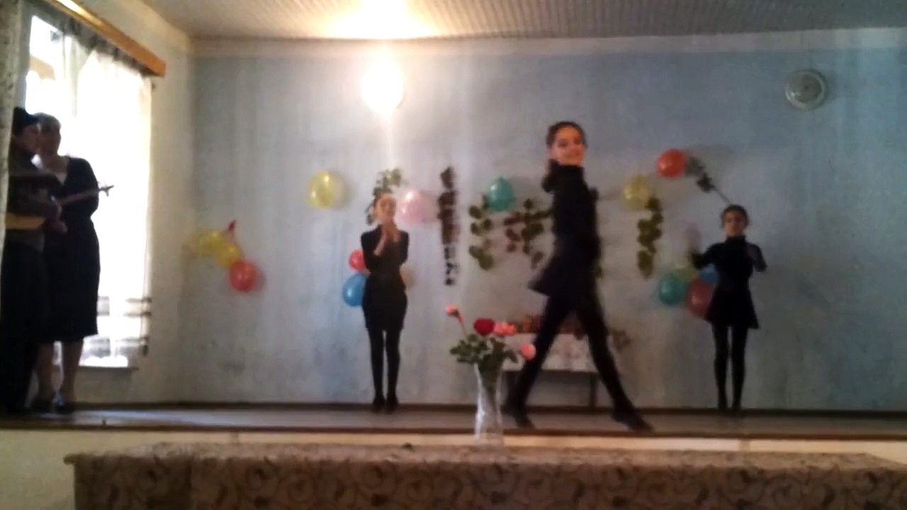 Traditional Georgian Dance by School Children